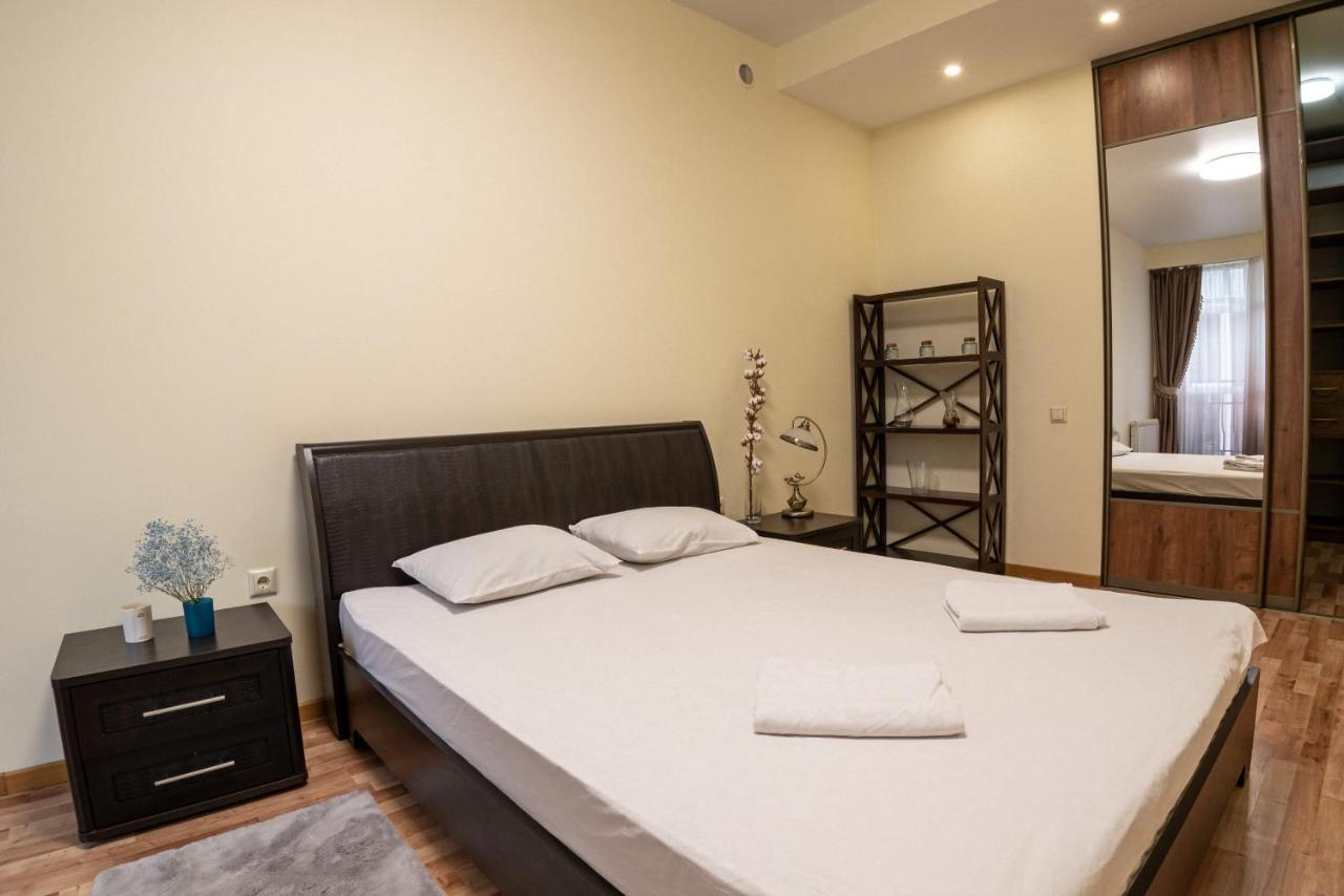 Comfort Apartment Лвив Екстериор снимка
