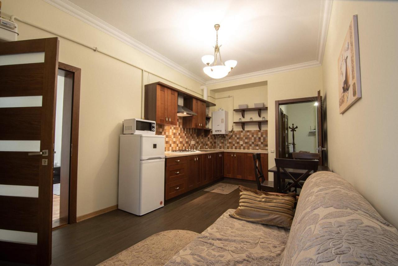 Comfort Apartment Лвив Екстериор снимка