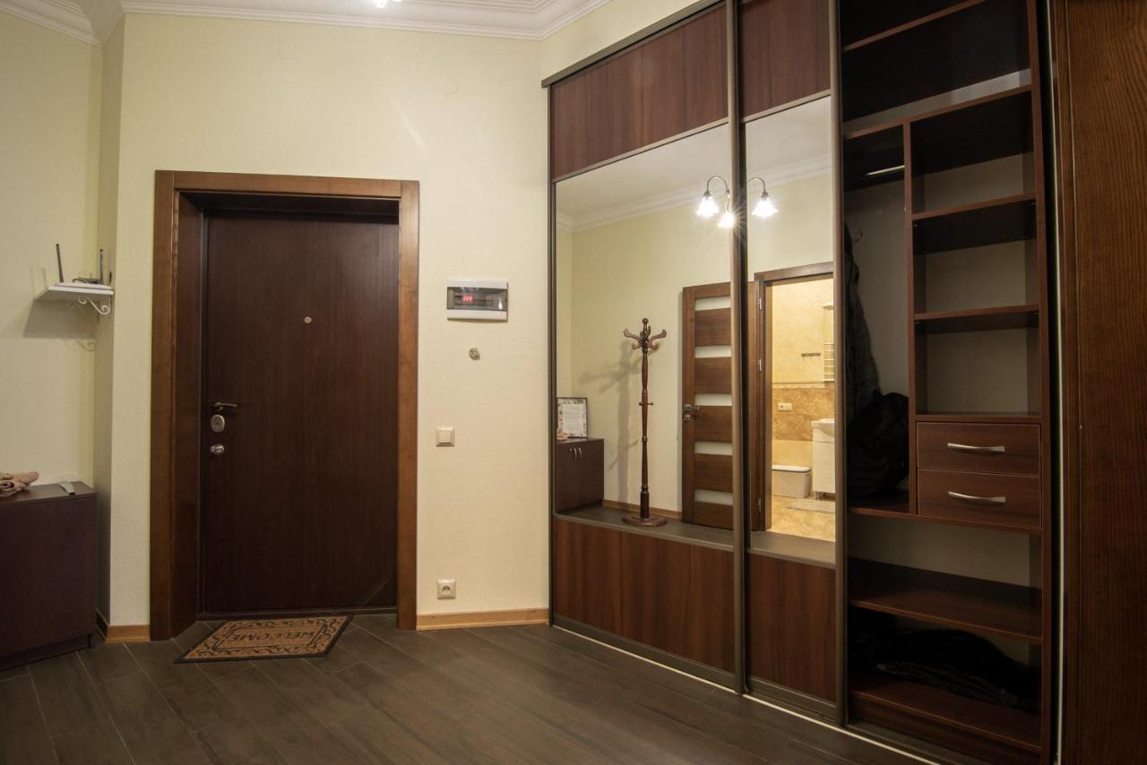 Comfort Apartment Лвив Екстериор снимка