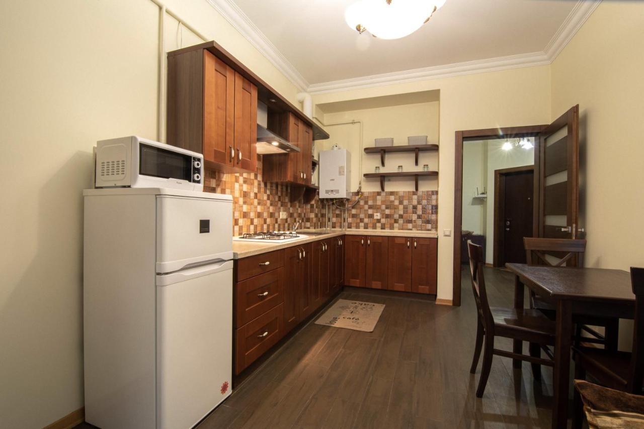 Comfort Apartment Лвив Екстериор снимка