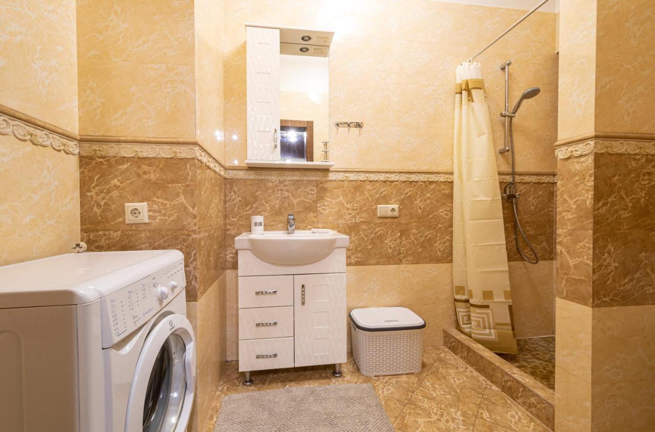 Comfort Apartment Лвив Екстериор снимка