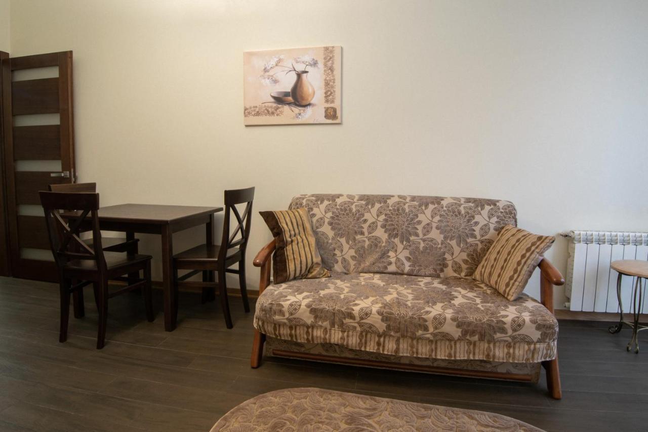 Comfort Apartment Лвив Екстериор снимка