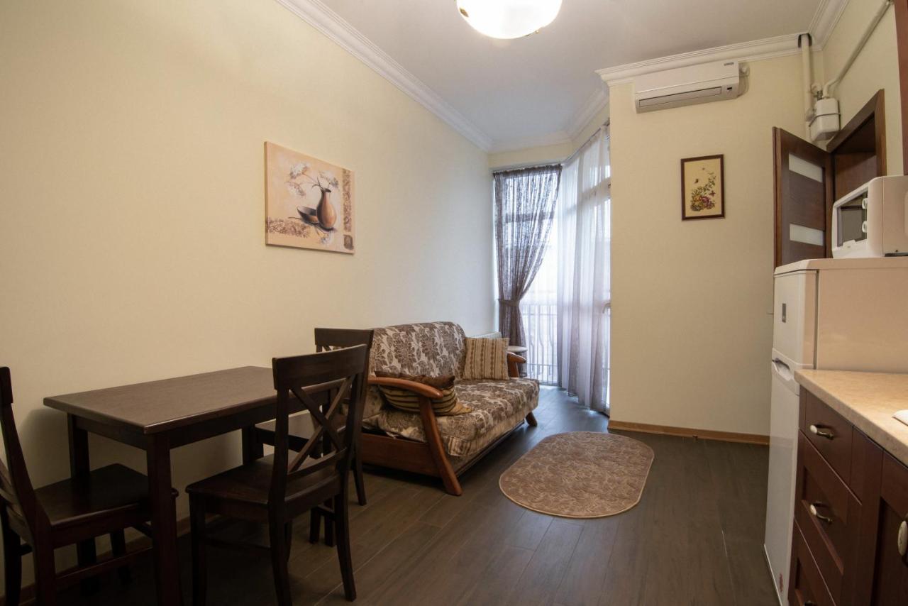 Comfort Apartment Лвив Екстериор снимка