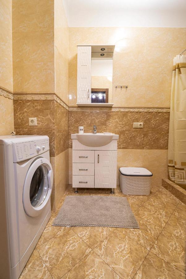 Comfort Apartment Лвив Екстериор снимка